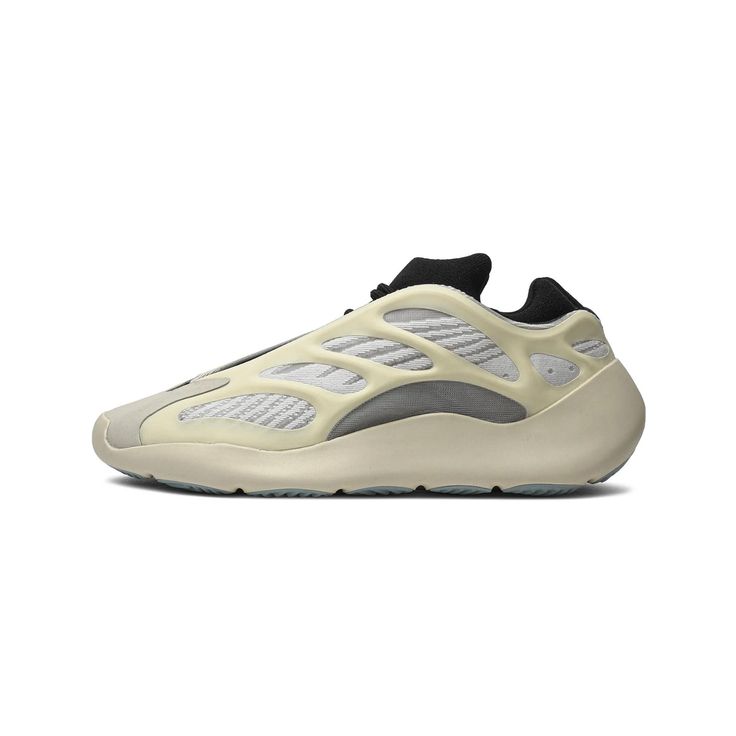 Yeezy V3 - Beige