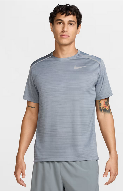 T-Shirt running Nike - Gris