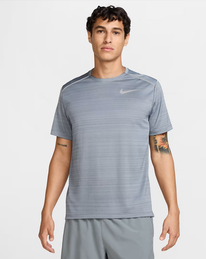 T-Shirt running Nike - Gris